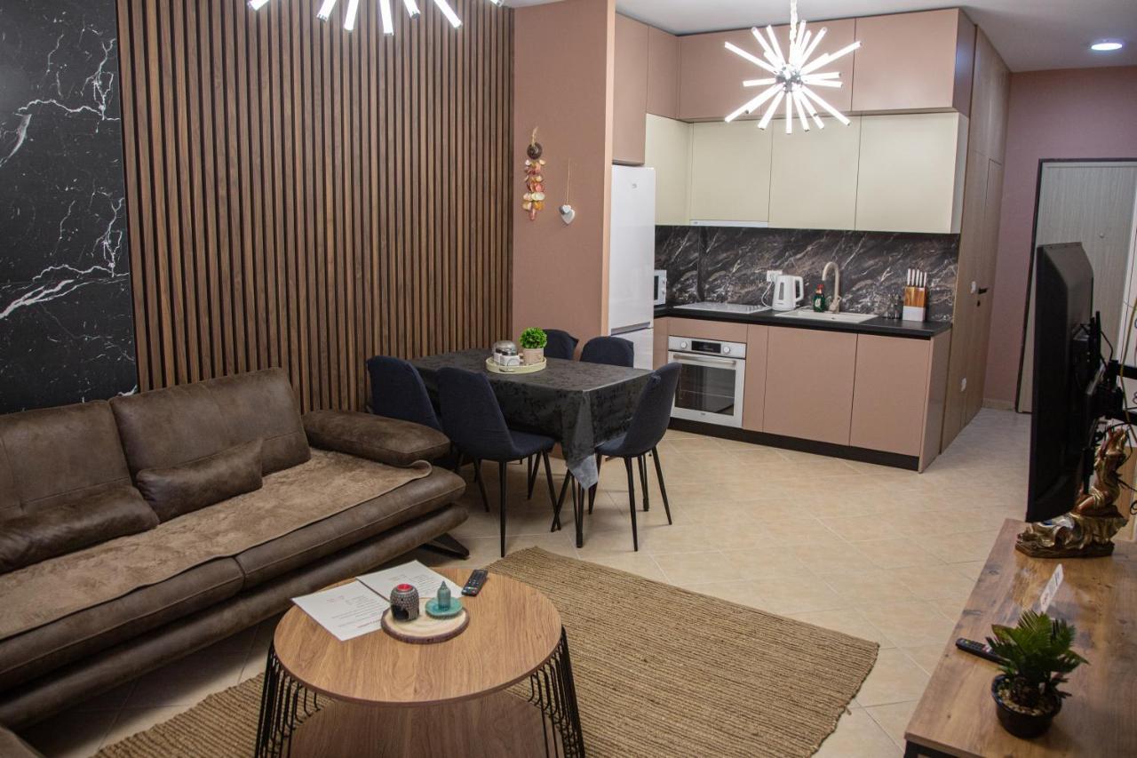 Gloria'S Apartment Lungomare วญอเรอ ภายนอก รูปภาพ