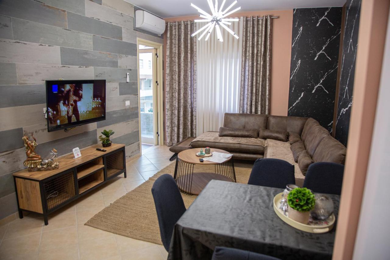 Gloria'S Apartment Lungomare วญอเรอ ภายนอก รูปภาพ