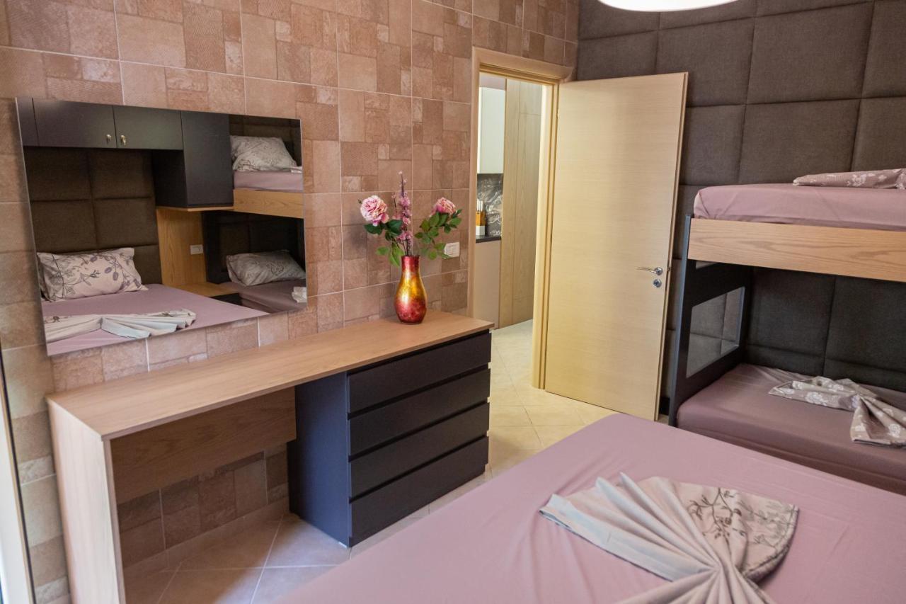 Gloria'S Apartment Lungomare วญอเรอ ภายนอก รูปภาพ